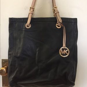 Used Michael kors Black shoulder bag